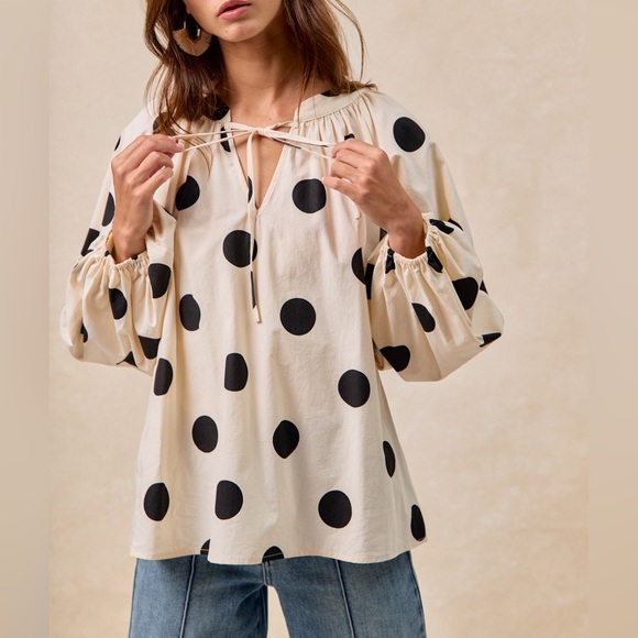 Polka Dot Exaggerated Balloon Sleeves Blouse - Picture 4 of 10